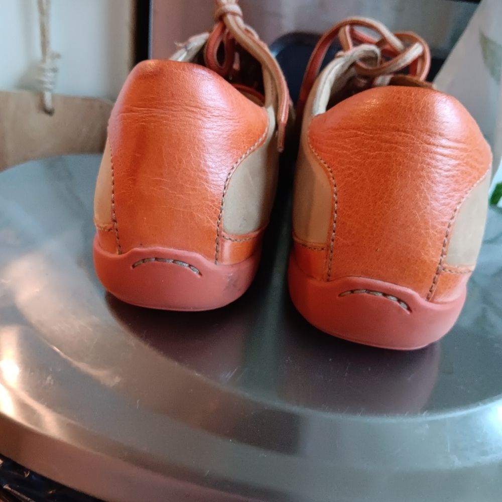Orange and Tan Leather and suede Born Oxford walking/athletic shoe - Picture 5 of 7